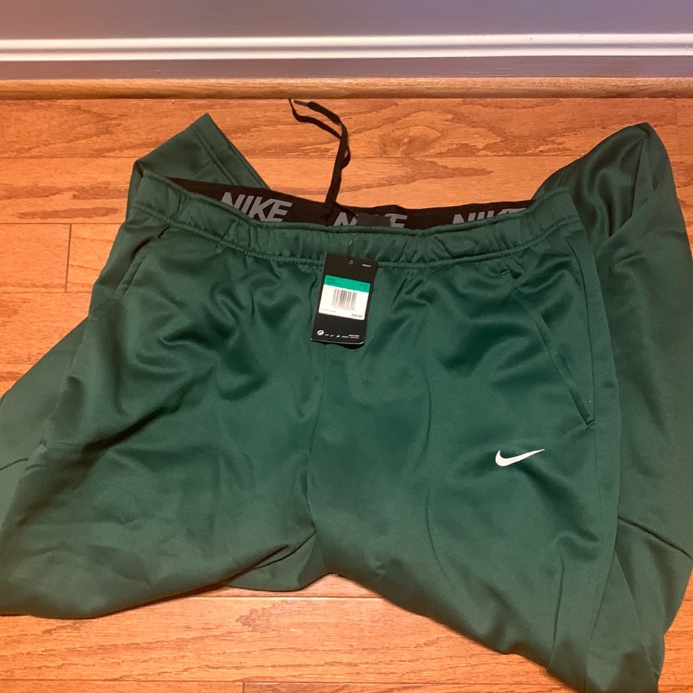 Men’s Green Nike sweatpants Brand New